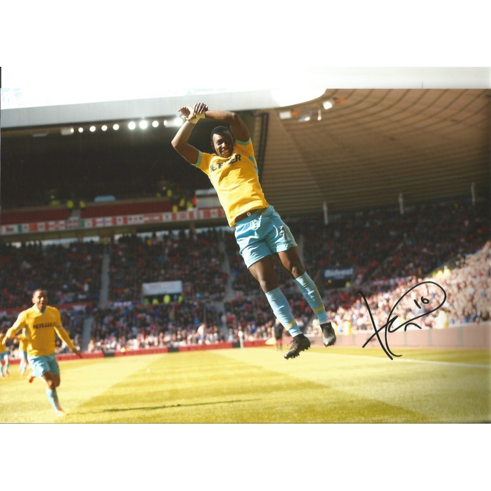 Yannick Bolasie Crystal Palace Signed 10 x 8 inch football photo. Yannick Bolasie Crystal Palace Signed 10 x 8 inch football photo.