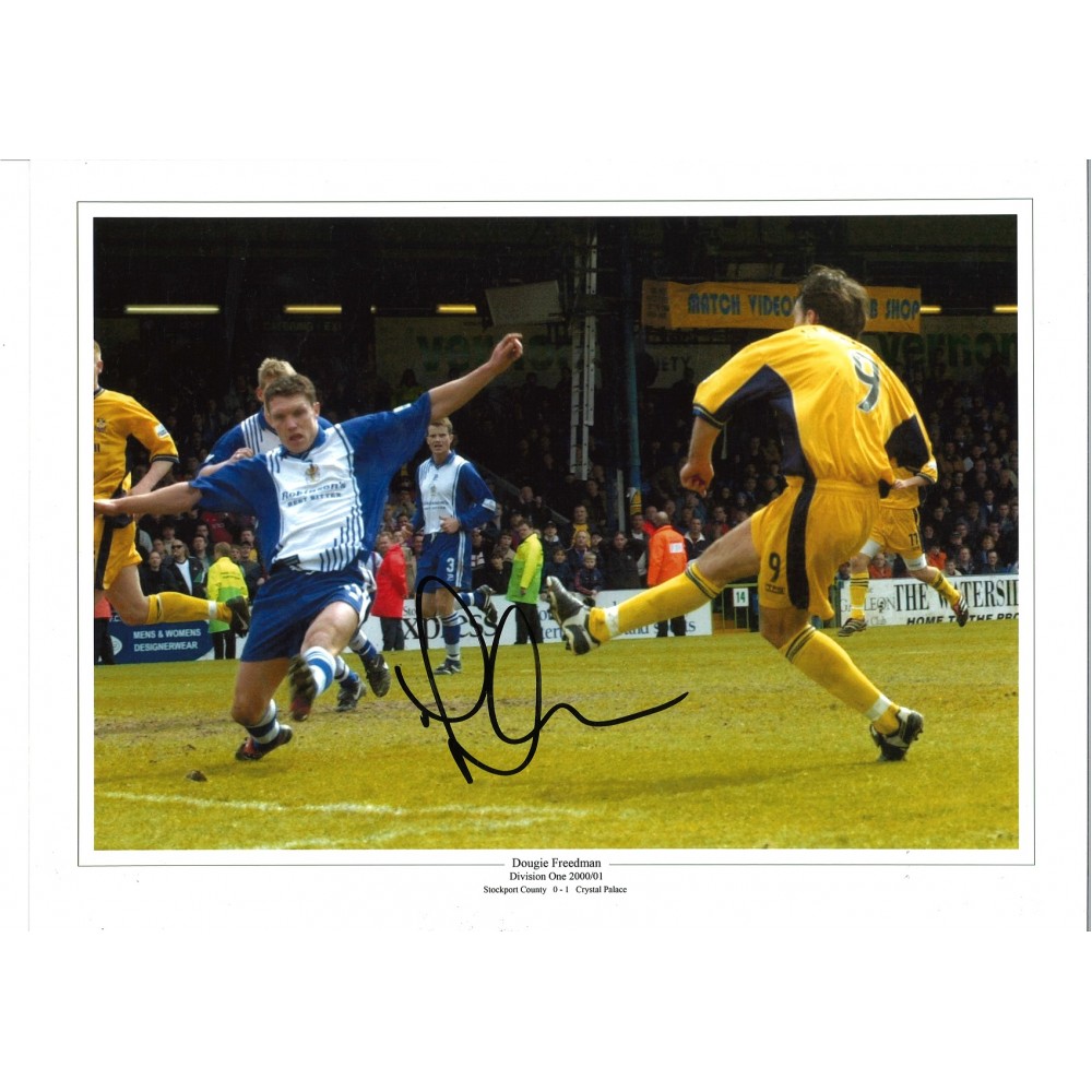 Dougie Freedman Crystal Palace Signed 16 x 12 inch football photo. Dougie Freedman Crystal Palace Signed 16 x 12 inch football photo.