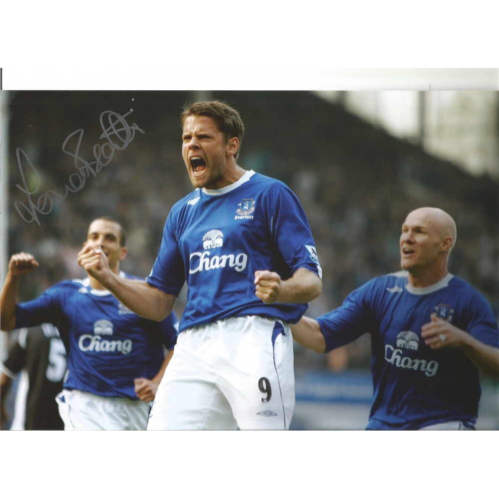James Beattie Everton Signed 10 x 8 inch football photo. James Beattie Everton Signed 10 x 8 inch football photo.
