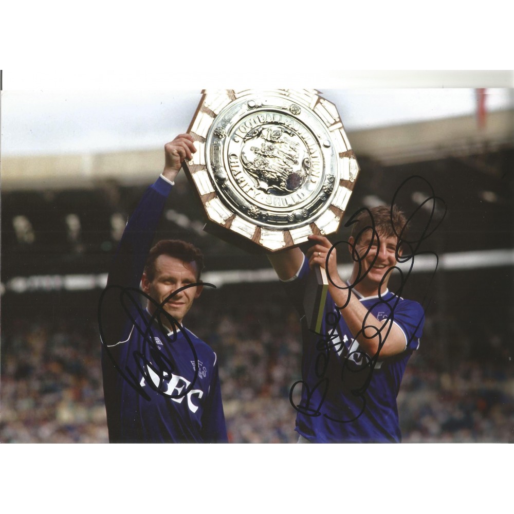 Peter Reid and Wayne Clarke Everton Signed 10 x 8 inch football photo. Peter Reid and Wayne Clarke Everton Signed 10 x 8 inch football photo.