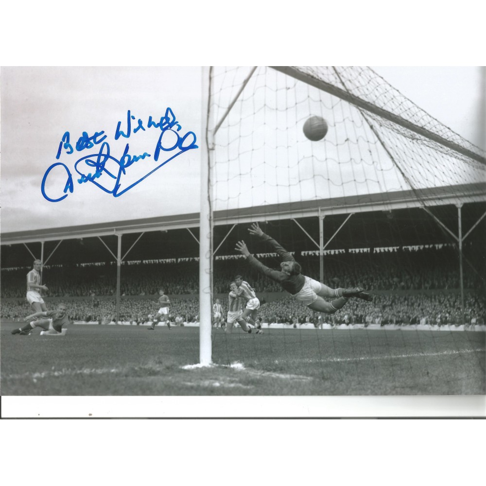 Derek Temple Everton Signed 12 x 8 inch football photo. Derek Temple Everton Signed 12 x 8 inch football photo.