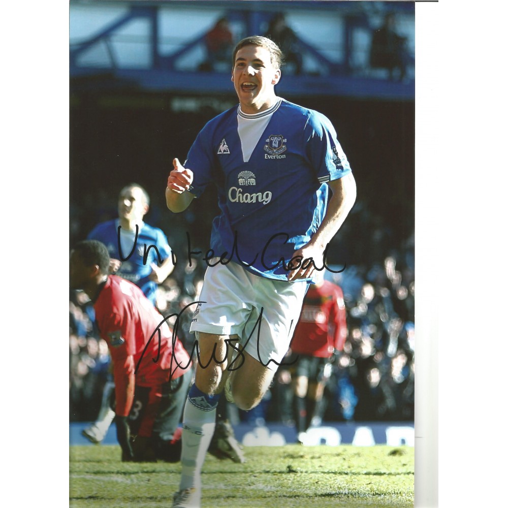 Dan Gosling Everton Signed 10 x 8 inch football photo. Dan Gosling Everton Signed 10 x 8 inch football photo.