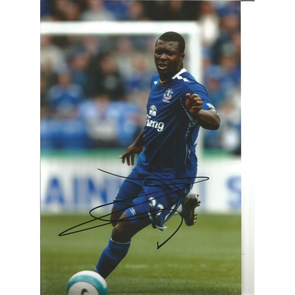 Beast Everton Signed 10 x 8 inch football photo.