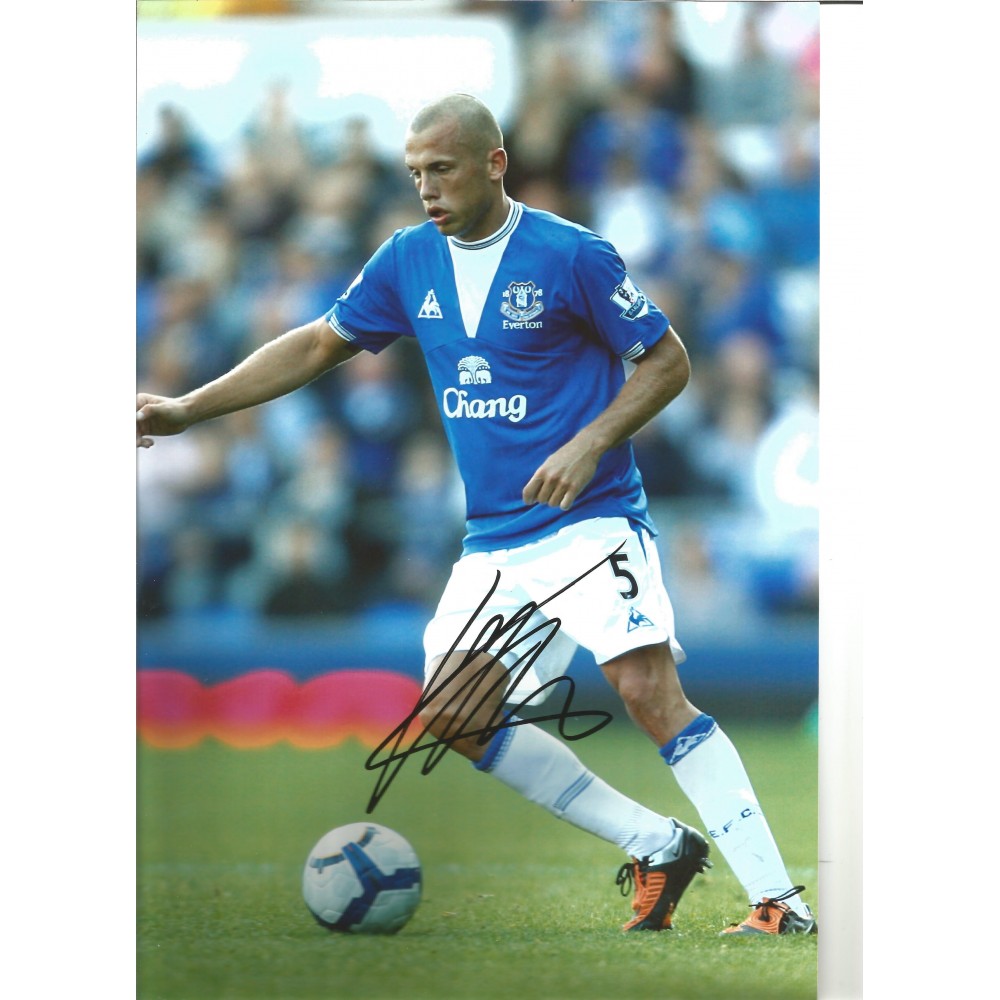 John Heitinga Everton Signed 10 x 8 inch football photo. John Heitinga Everton Signed 10 x 8 inch football photo.