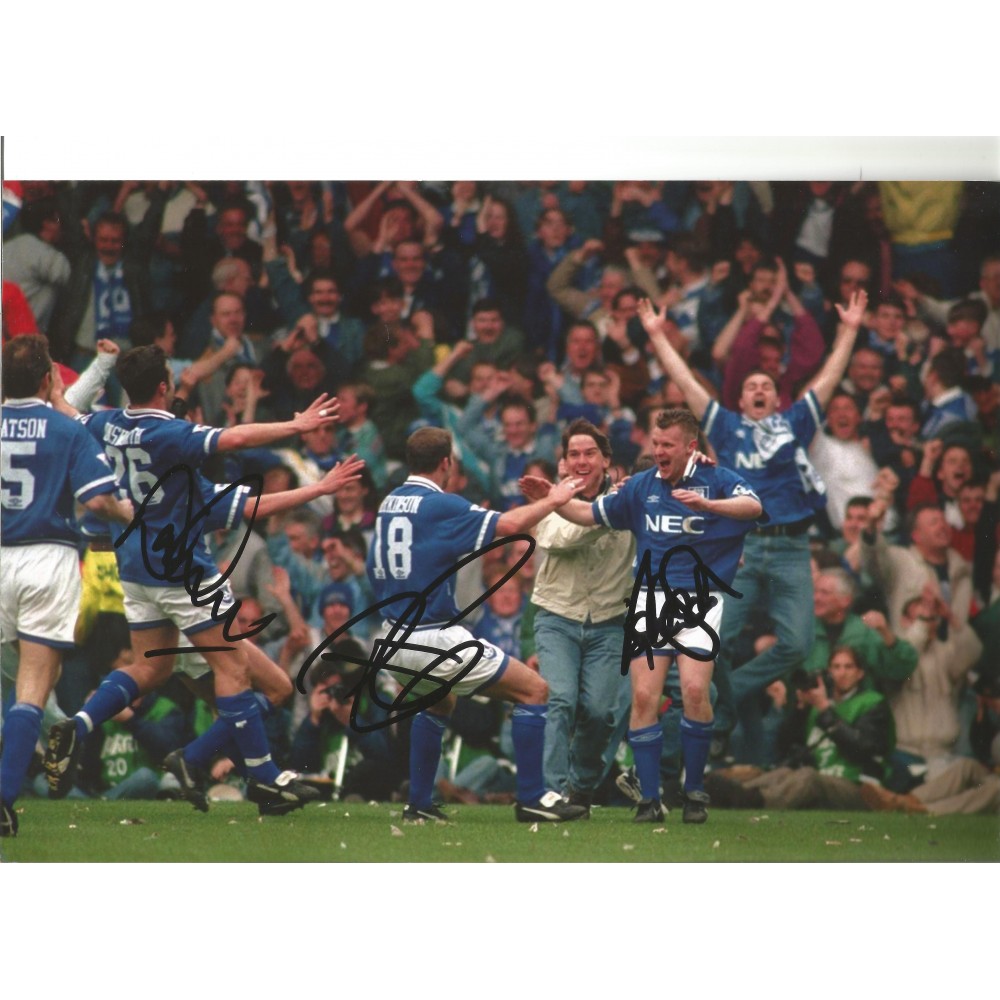 Everton Multi Signed Graham Stuart Joe Parkinson & David Unsworth Everton Signed 12 x 8 inch Football Photo. Everton Multi Signed Graham Stuart Joe Parkinson & David Unsworth Everton Signed 12 x 8 inch Football Photo.