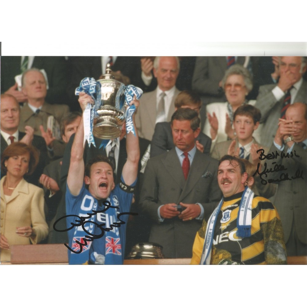 Dave Watson and Neville Southall Everton Signed 10 x 8 inch football photo. Dave Watson and Neville Southall Everton Signed 10 x 8 inch football photo.