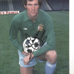 Joe Corrigan Manchester City Signed 10 x 8 inch football photo. Joe Corrigan Manchester City Signed 10 x 8 inch football photo.