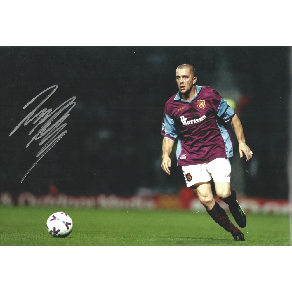 Julian Dicks West Ham Signed 10 x 8 inch football photo. Julian Dicks West Ham Signed 10 x 8 inch football photo.