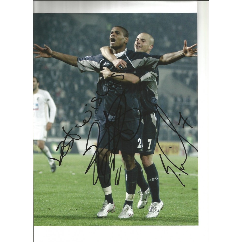 Ricardo Gardner Bolton Signed 10 x 8 inch football photo. Ricardo Gardner Bolton Signed 10 x 8 inch football photo.