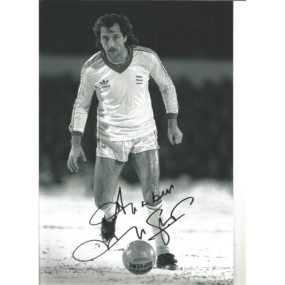 Frank Worthington Birmingham Signed 10 x 8 inch football photo. Frank Worthington Birmingham Signed 10 x 8 inch football photo.