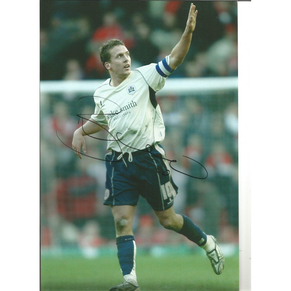 Brian Howard Barnsley Signed 10 x 8 inch football photo. Brian Howard Barnsley Signed 10 x 8 inch football photo.