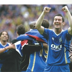 David Nugent Portsmouth Signed 10 x 8 inch football photo. David Nugent Portsmouth Signed 10 x 8 inch football photo.