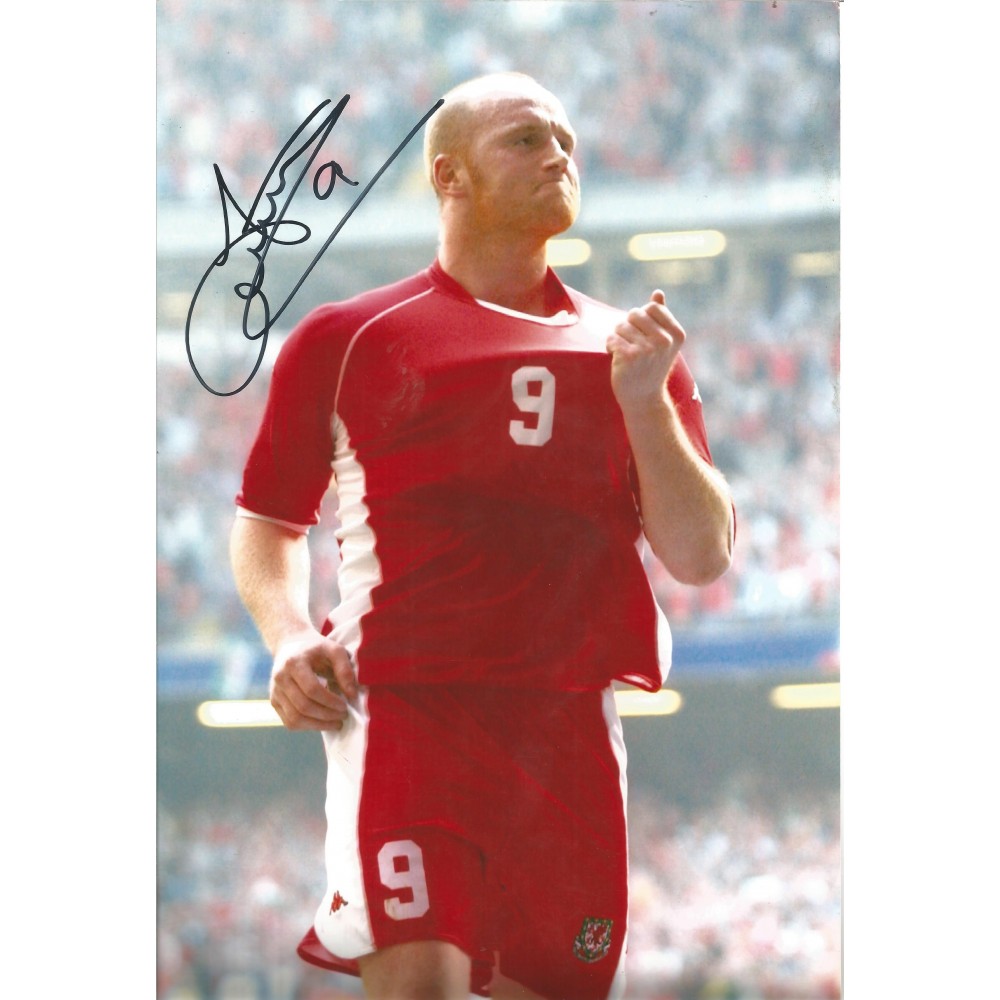 John Hartson Wales Signed 10 x 8 inch football photo. John Hartson Wales Signed 10 x 8 inch football photo.