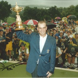 Thomas Bjorn Signed 10 x 8 inch golf photo. Thomas Bjorn Signed 10 x 8 inch golf photo.