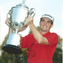 Keegan Bradley Signed 10 x 8 inch golf photo. Keegan Bradley Signed 10 x 8 inch golf photo.