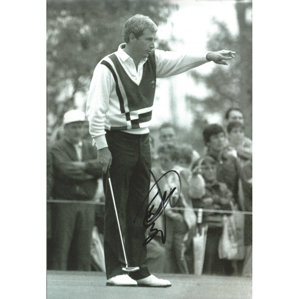 Curtis Strange Signed 12 x 8 inch Golf Photo.