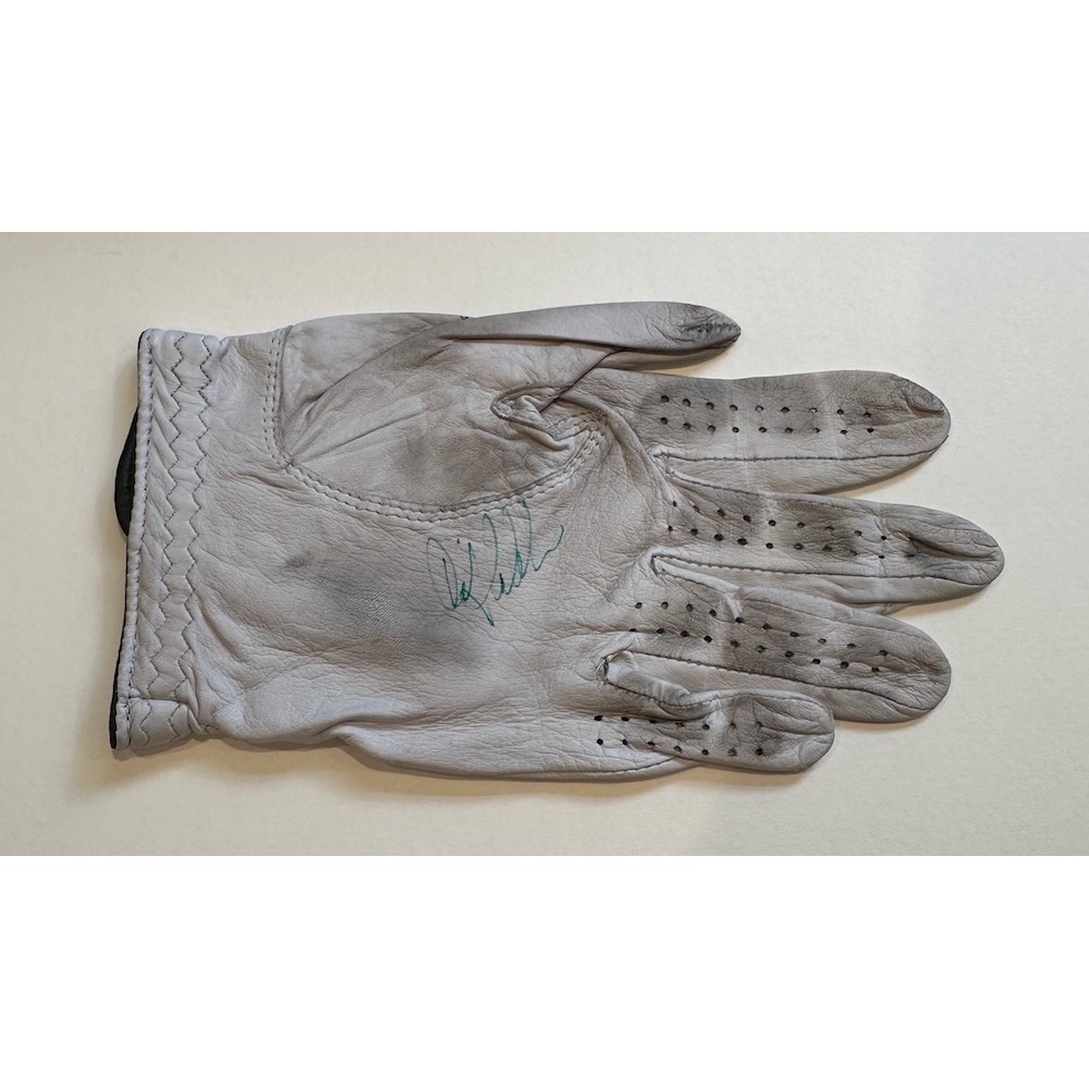 CRAIG STADLER (1982 MASTERS WINNER AND 1973 US AMATEUR CHAMPION) PLAYERS WORN SIGNED GOLF GLOVE CRAIG STADLER (1982 MASTERS WINNER AND 1973 US AMATEUR CHAMPION) PLAYERS WORN SIGNED GOLF GLOVE