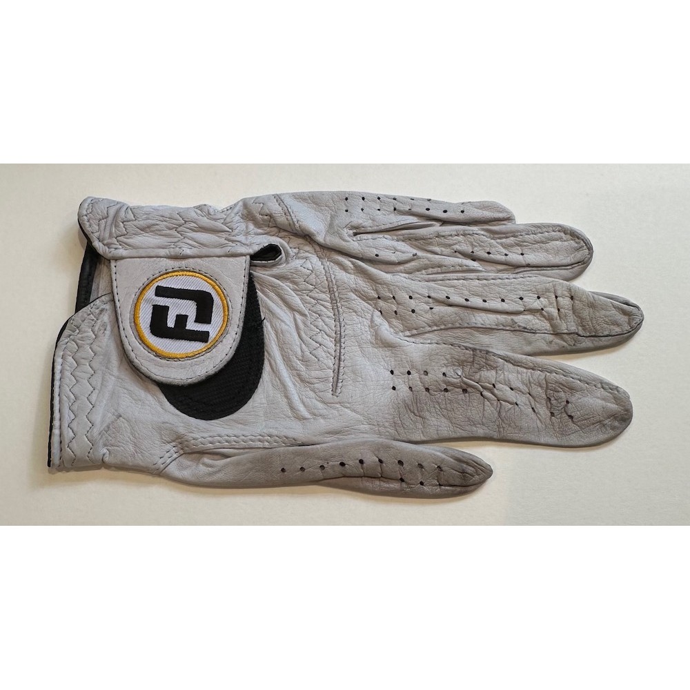 CRAIG STADLER (1982 MASTERS WINNER AND 1973 US AMATEUR CHAMPION) PLAYERS WORN SIGNED GOLF GLOVE CRAIG STADLER (1982 MASTERS WINNER AND 1973 US AMATEUR CHAMPION) PLAYERS WORN SIGNED GOLF GLOVE