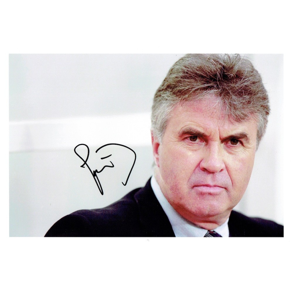 Gus Hiddink Dutch Manager Signed 8x12 Holland Football Photograph