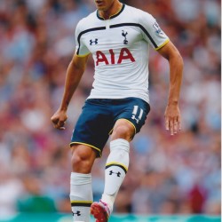 Erik Lamela Signed 8x12 Tottenham Hotspur Football Photograph Erik Lamela Signed 8x12 Tottenham Hotspur Football Photograph