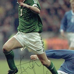 Andy Townsend Republic of Ireland Autograph 6x4 Inch Football Photograph Andy Townsend Republic of Ireland Autograph 6x4 Inch Football Photograph