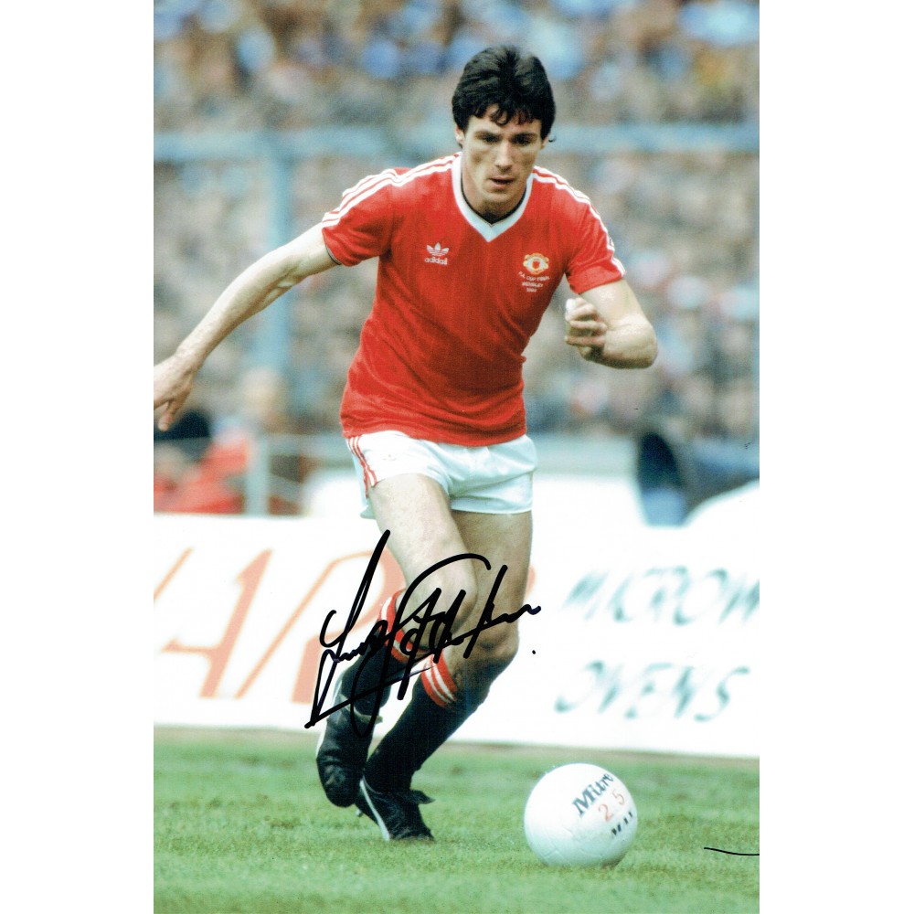 Frank Stapleton Signed Autographed Manchester United 12x8 Inch Football Photograph Frank Stapleton Signed Autographed Manchester United 12x8 Inch Football Photograph