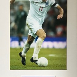 Steven Gerrard Autograph Cut Signature Mounted With 7x11 England Football Photograph Steven Gerrard Autograph Cut Signature Mounted With 7x11 England Football Photograph