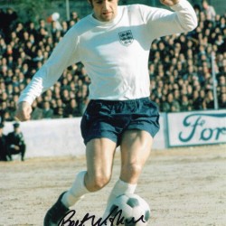 Norman Hunter Signed 8x12 England Football Photograph Norman Hunter Signed 8x12 England Football Photograph