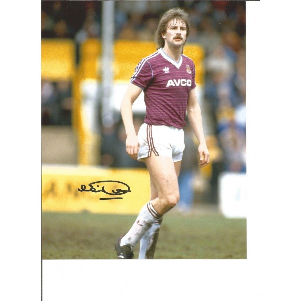 Neil Orr West Ham United 10 x 8 Inch Hand Signed Authentic Football Photo Neil Orr West Ham United 10 x 8 Inch Hand Signed Authentic Football Photo