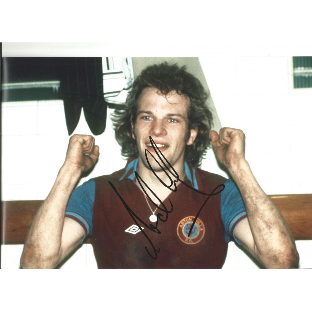 Andy Gray Aston Villa Signed 12 x 8 inch football photo. Andy Gray Aston Villa Signed 12 x 8 inch football photo.