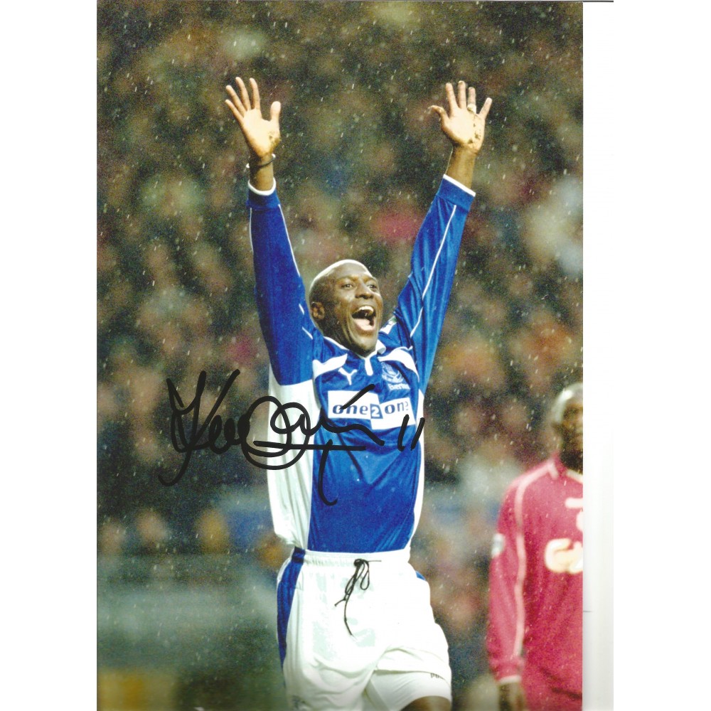 Kevin Campbell Everton Signed 10 x 8 inch football photo. Kevin Campbell Everton Signed 10 x 8 inch football photo.