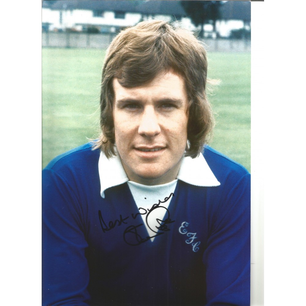 Joe Royle Everton Signed 10 x 8 inch football photo. Joe Royle Everton Signed 10 x 8 inch football photo.