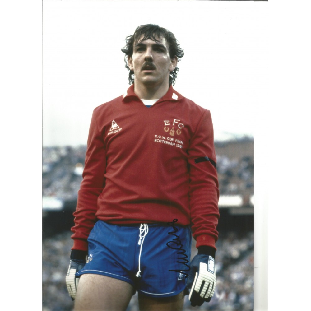 Neville Southall Everton Signed 10 x 8 inch football photo. Neville Southall Everton Signed 10 x 8 inch football photo.