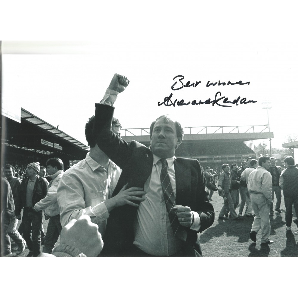 Howard Kendall Everton Signed 10 x 8 inch football photo.