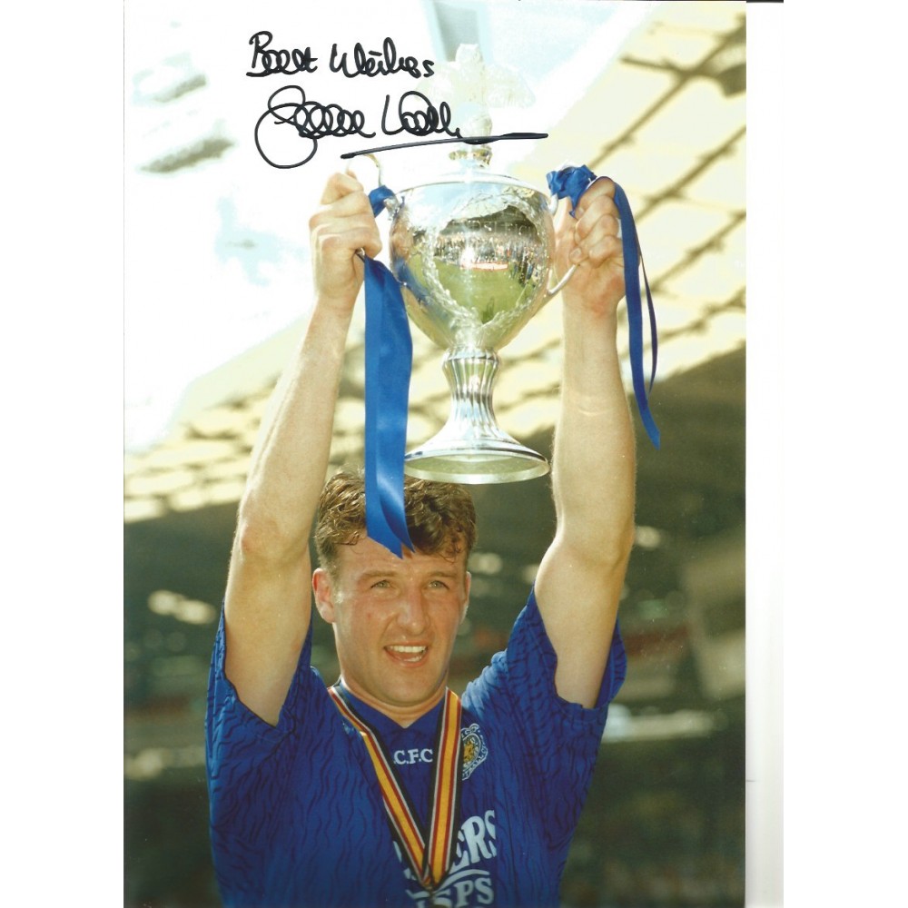 Steve Walsh Leicester City Signed 10 x 8 inch football photo. Steve Walsh Leicester City Signed 10 x 8 inch football photo.