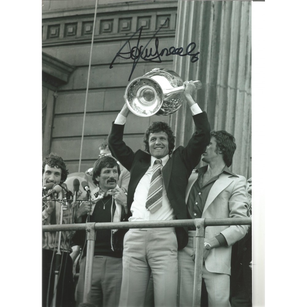 John Toshack Liverpool Signed 10 x 8 inch football photo. John Toshack Liverpool Signed 10 x 8 inch football photo.