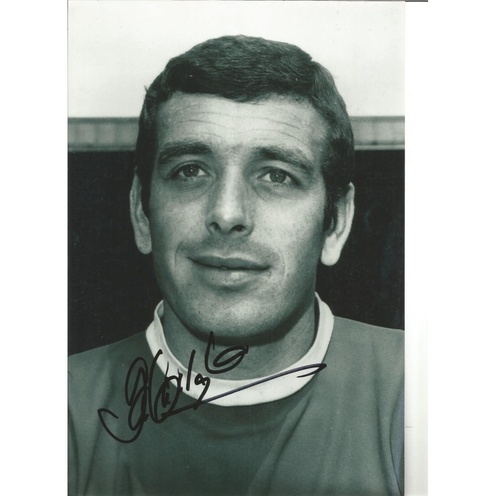 Ian Callaghan Liverpool Signed 10 x 8 inch football photo. Ian Callaghan Liverpool Signed 10 x 8 inch football photo.