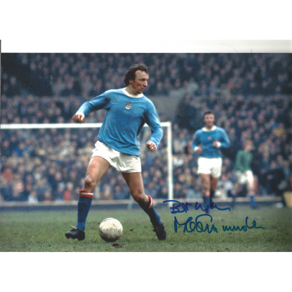 Mike Sumerbee Manchester City Signed 10 x 8 inch football photo. Mike Sumerbee Manchester City Signed 10 x 8 inch football photo.
