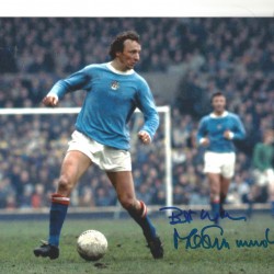 Mike Sumerbee Manchester City Signed 10 x 8 inch football photo. Mike Sumerbee Manchester City Signed 10 x 8 inch football photo.