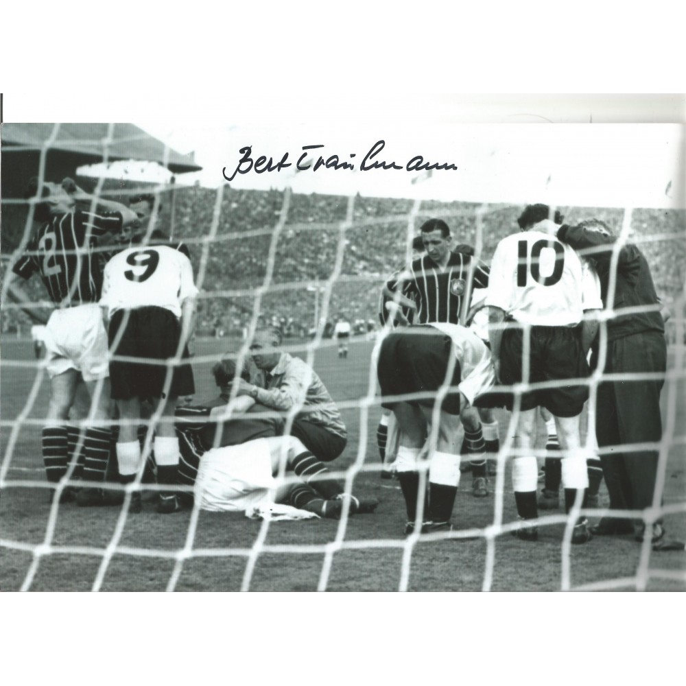 Bert Trautmann Manchester City Signed 12 x 8 inch football photo. Bert Trautmann Manchester City Signed 12 x 8 inch football photo.