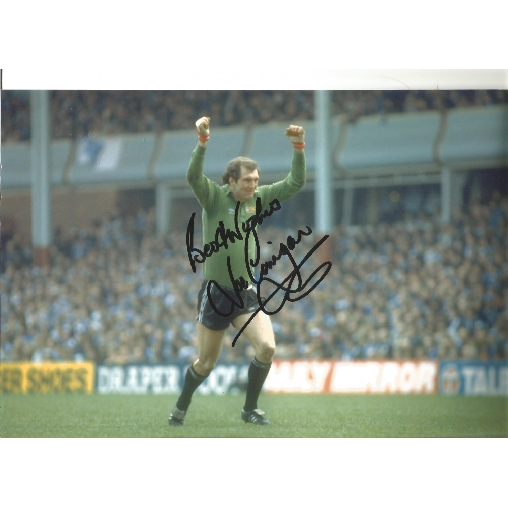 Joe Corrigan Manchester City Signed 10 x 8 inch football photo. Joe Corrigan Manchester City Signed 10 x 8 inch football photo.