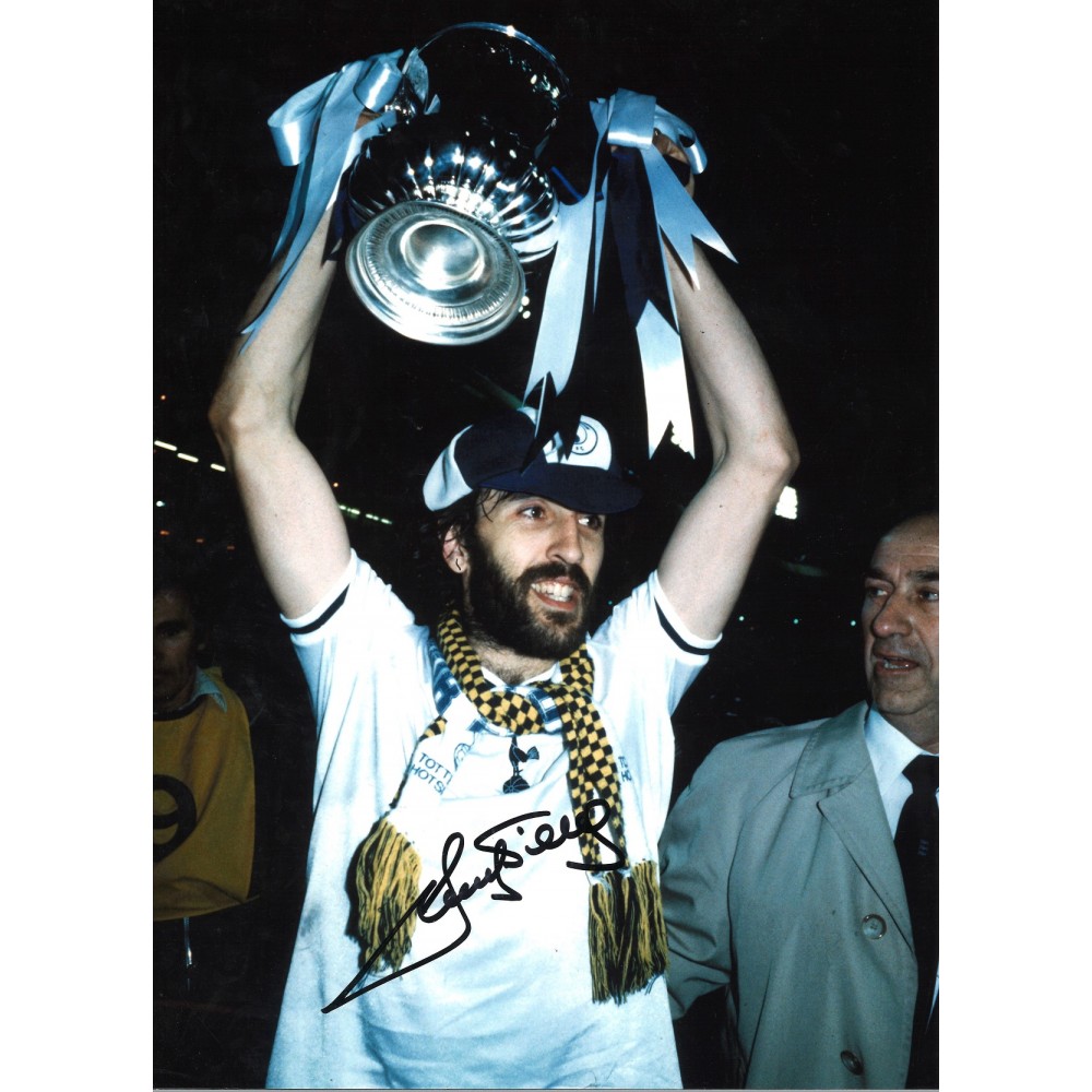 Ricky Villa Tottenham Signed 16 x 12 inch football photo. Ricky Villa Tottenham Signed 16 x 12 inch football photo.