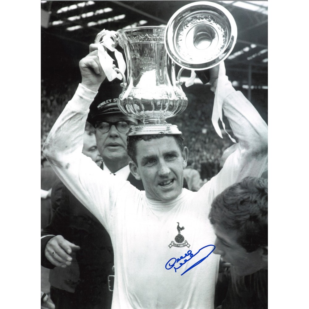 Dave Mackay Tottenham Signed 16 x 12 inch football photo. Dave Mackay Tottenham Signed 16 x 12 inch football photo.