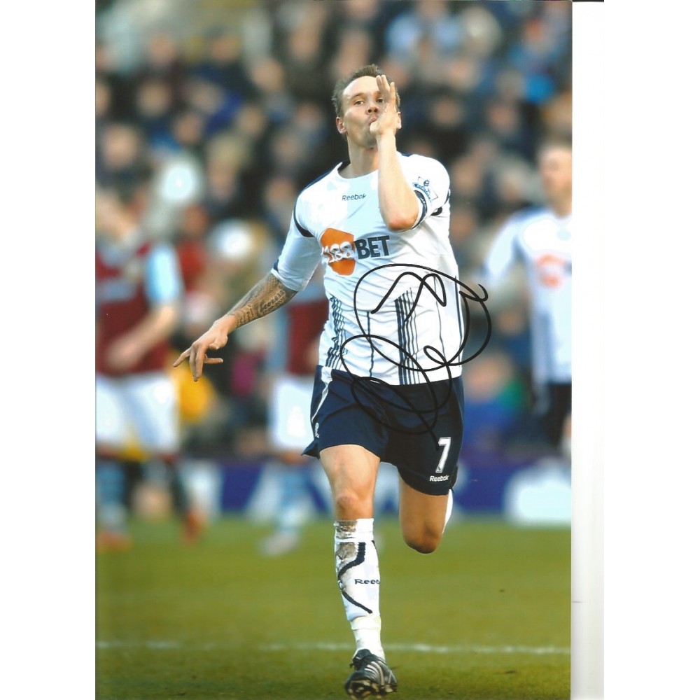 Matt Taylor Bolton Signed 10 x 8 inch football photo.