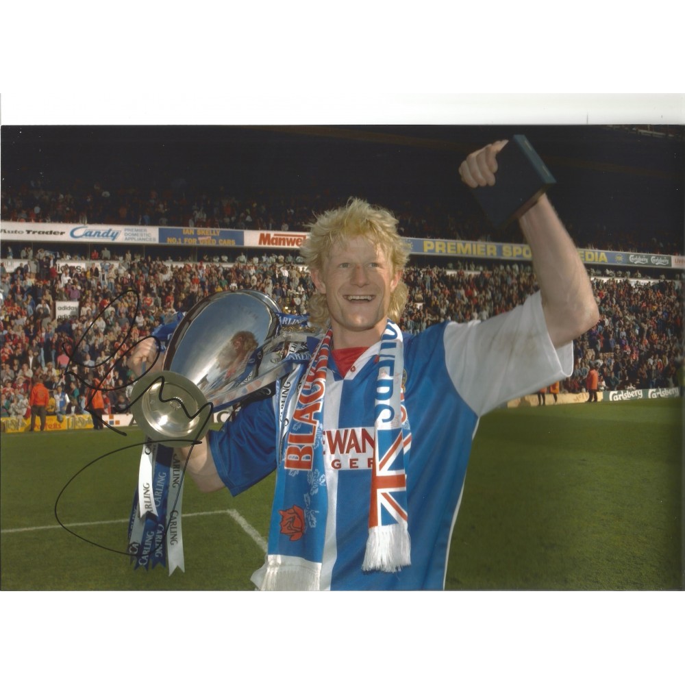 Colin Hendry Blackburn Signed 10 x 8 inch football photo. Colin Hendry Blackburn Signed 10 x 8 inch football photo.
