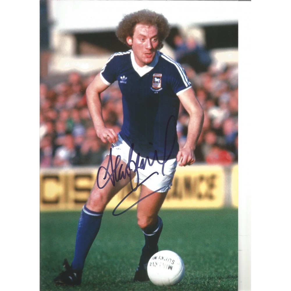 Alan Brazil Ipswich Town Signed 10 x 8 inch football photo. Alan Brazil Ipswich Town Signed 10 x 8 inch football photo.