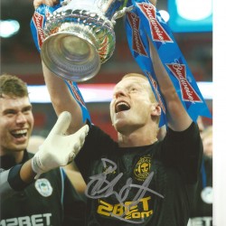 Ben Watson Wigan Signed 12 x 8 inch football photo. Ben Watson Wigan Signed 12 x 8 inch football photo.