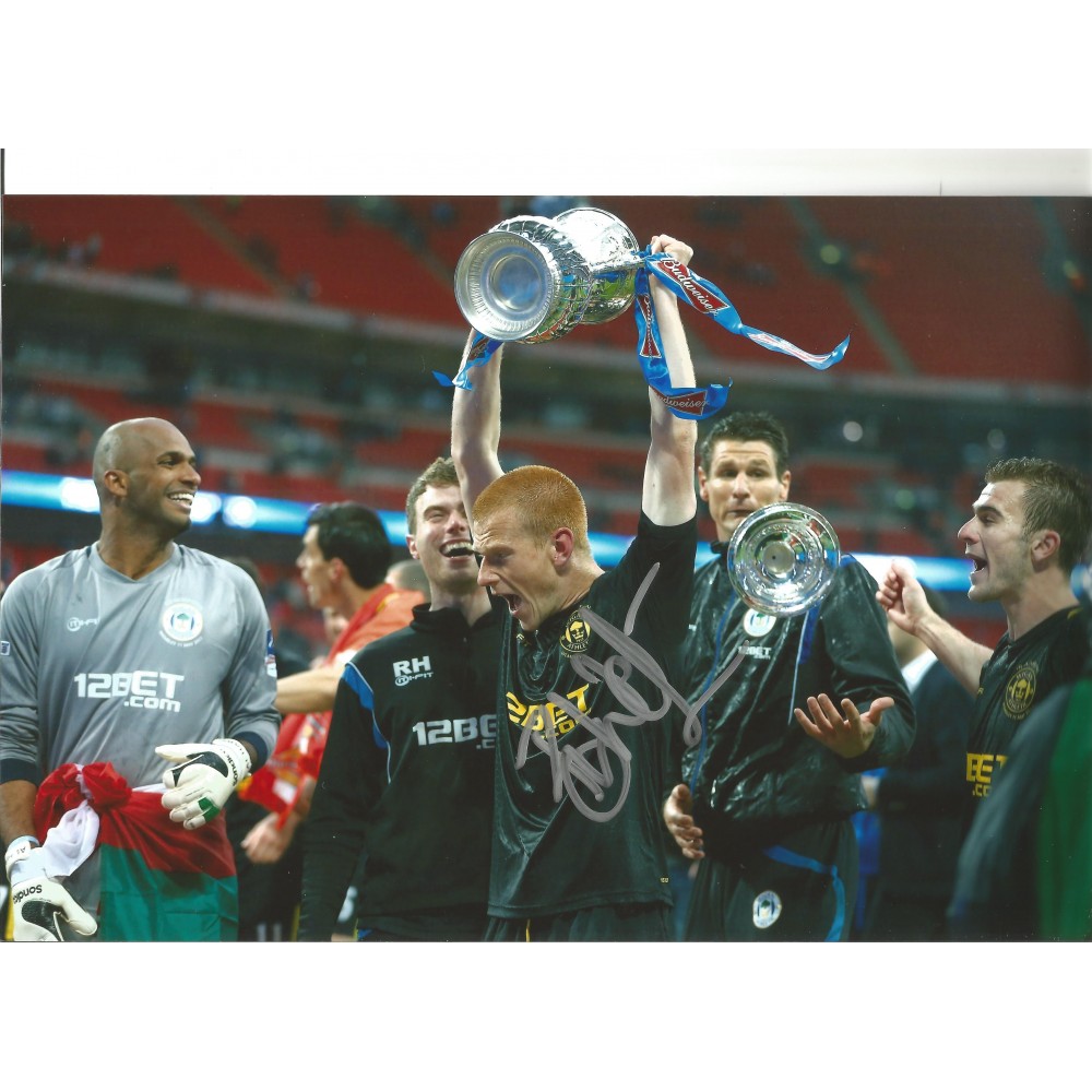 Ben Watson Wigan Signed 12 x 8 inch football photo. Ben Watson Wigan Signed 12 x 8 inch football photo.