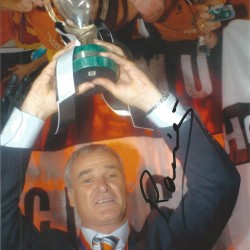Claudio Raineri Valencia signed 12 x 8 colour football photo. Claudio Raineri Valencia signed 12 x 8 colour football photo.