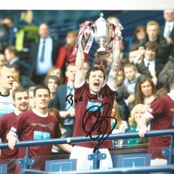 Darren Barr Hearts Signed 12 x 8 inch football photo. Darren Barr Hearts Signed 12 x 8 inch football photo.